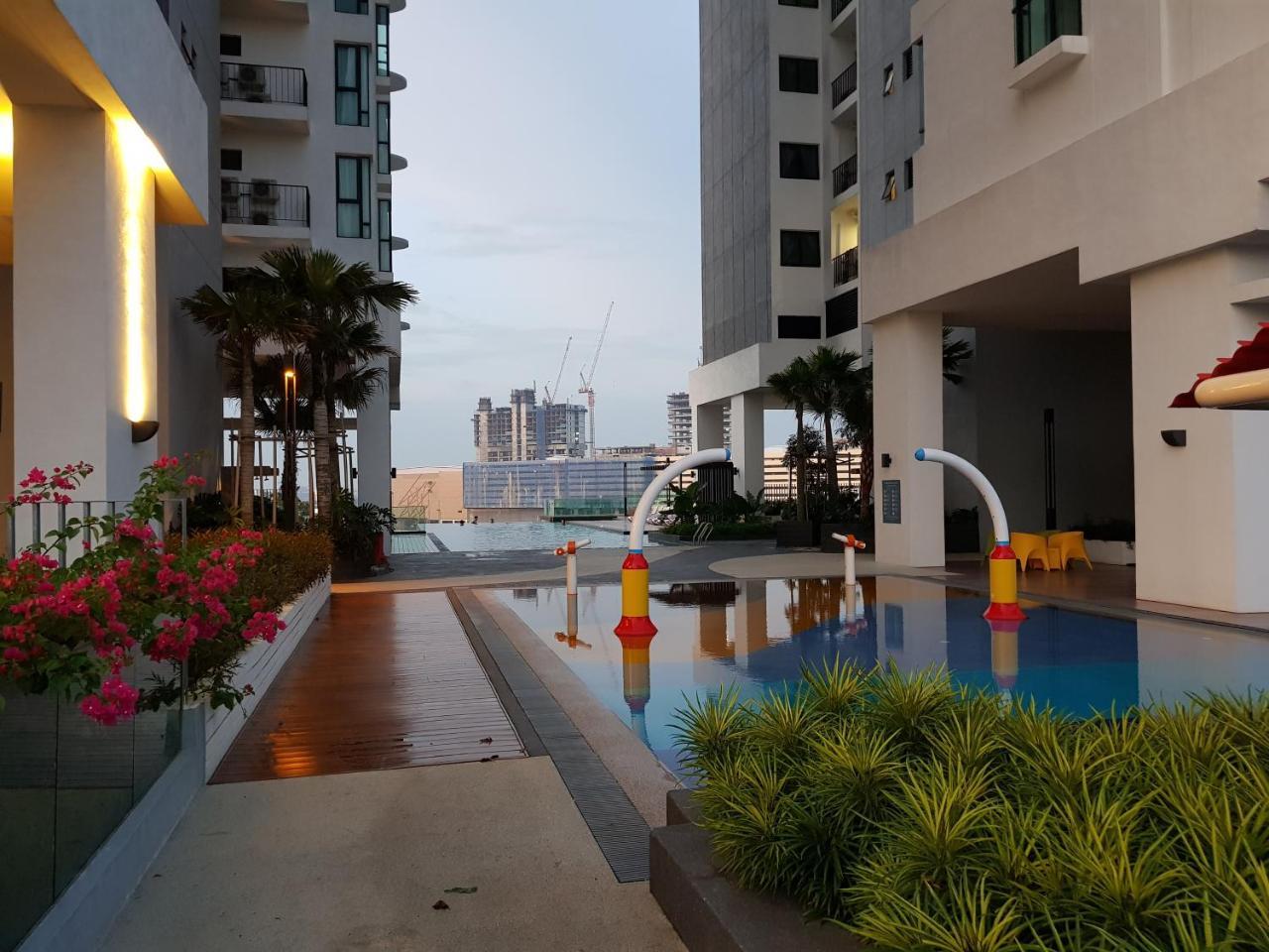 Southkey Mosaic By Cozystay Johor Bahru Exterior foto